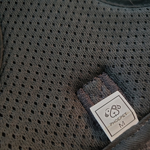 Dog Harness Size M - No Pull Harness with Reflective and Front Clip - Picture 4 of 5